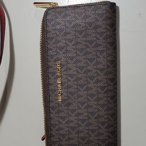 Michael Kors Wallet NWOT
